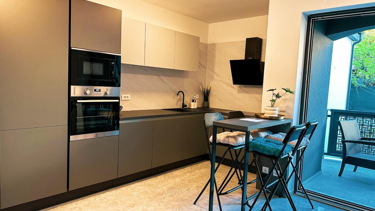 Apartment Anchora - Near Family-Friendly Beach Pjescana Uvala Exterior foto